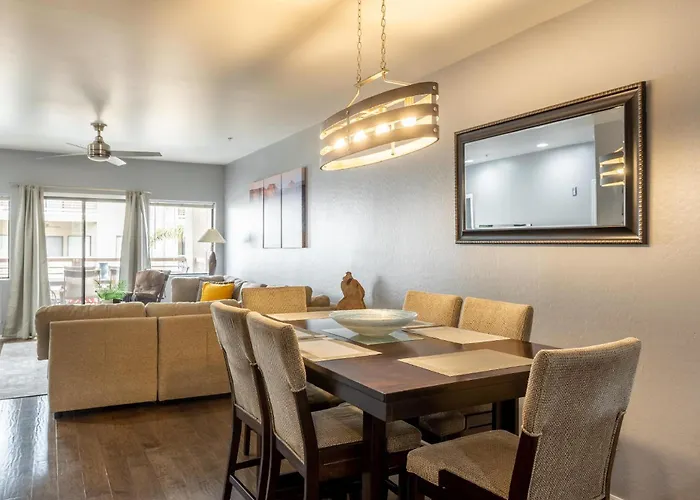 Holiday home Saguaro Sunrise -luxe With Balcony & Pool