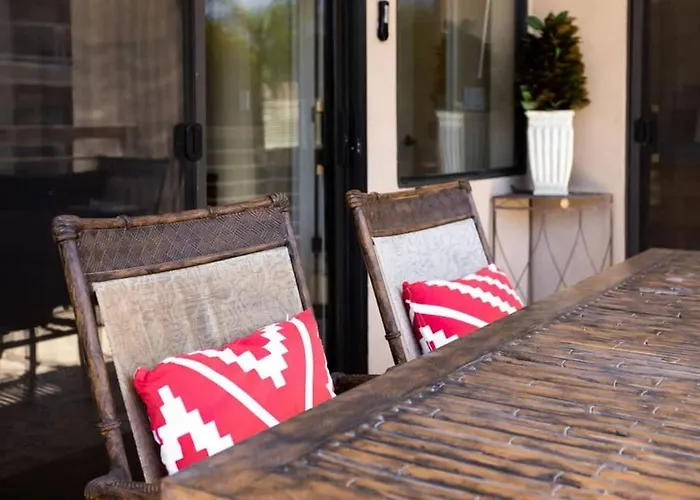 Saguaro Sunrise -luxe With Balcony & Pool Holiday home *