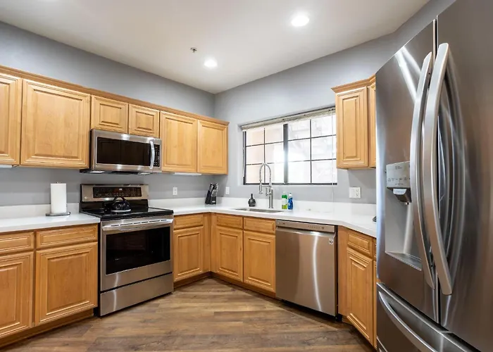 Holiday home Saguaro Sunrise -luxe With Balcony & Pool Scottsdale